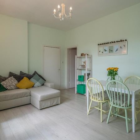 Pass The Keys Central Spacious Flat At Royal Mile Единбург Екстериор снимка
