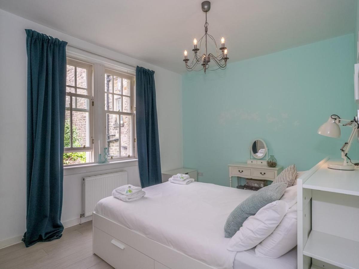Pass The Keys Central Spacious Flat At Royal Mile Единбург Екстериор снимка