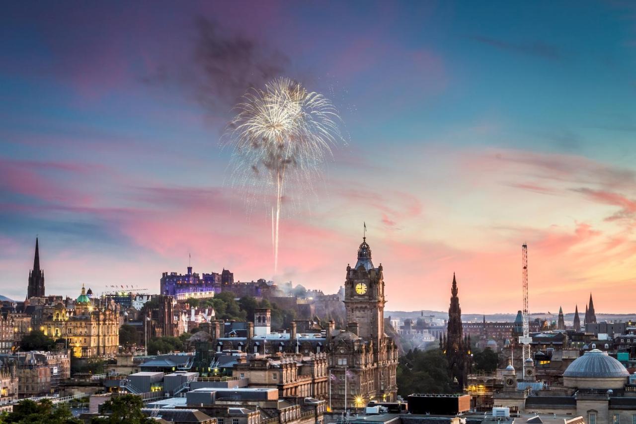 Pass The Keys Central Spacious Flat At Royal Mile Единбург Екстериор снимка