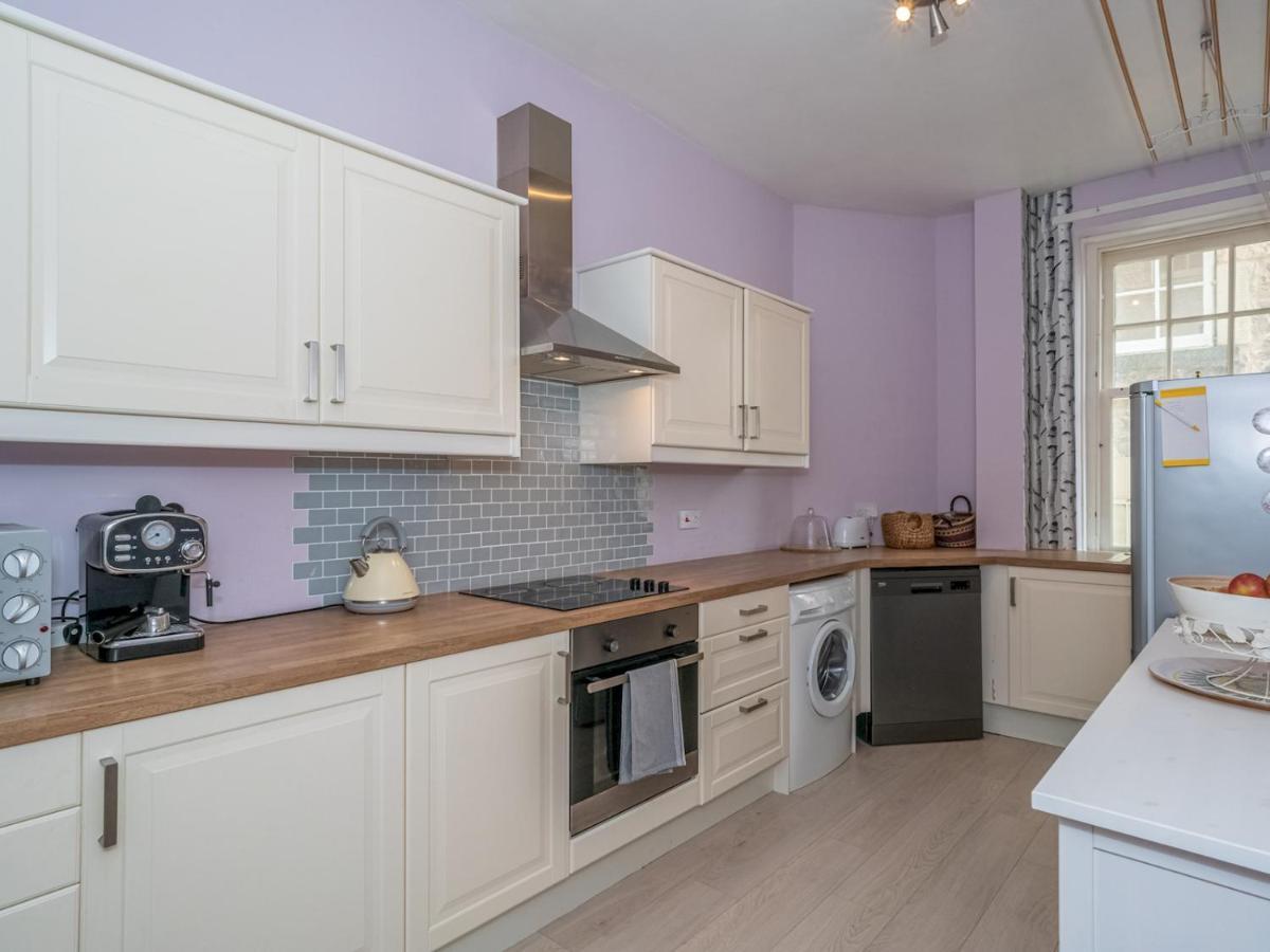 Pass The Keys Central Spacious Flat At Royal Mile Единбург Екстериор снимка